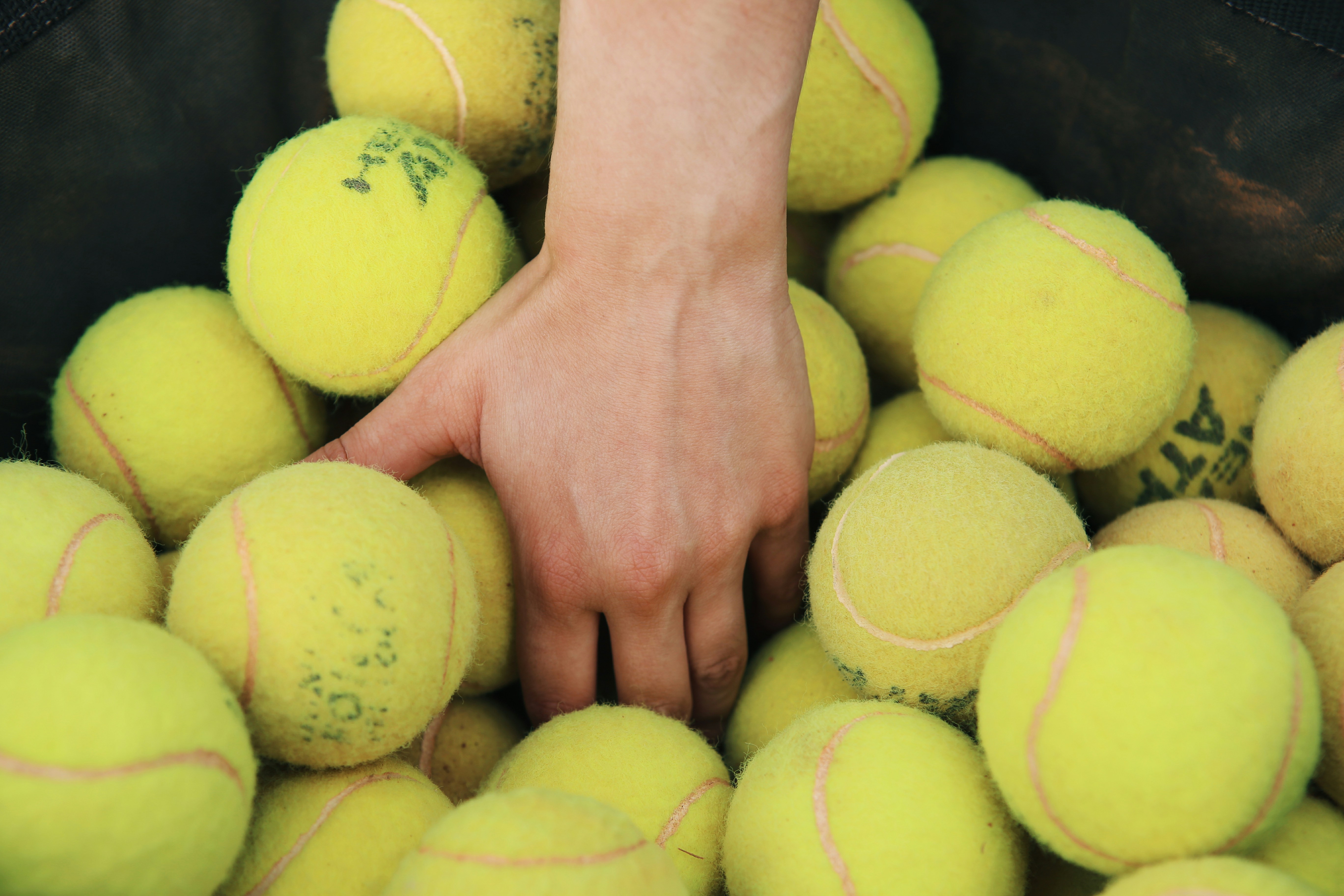 Tennis coaching in Sydney: how to find the right coach for your game